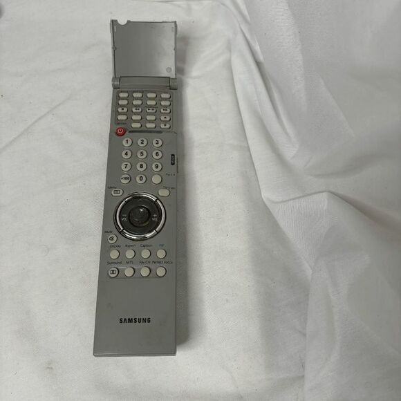 GENUINE SAMSUNG 00262 TV REMOTE CONTROL WITH BATTERY COVER Tested & Working - Picture 3 of 3
